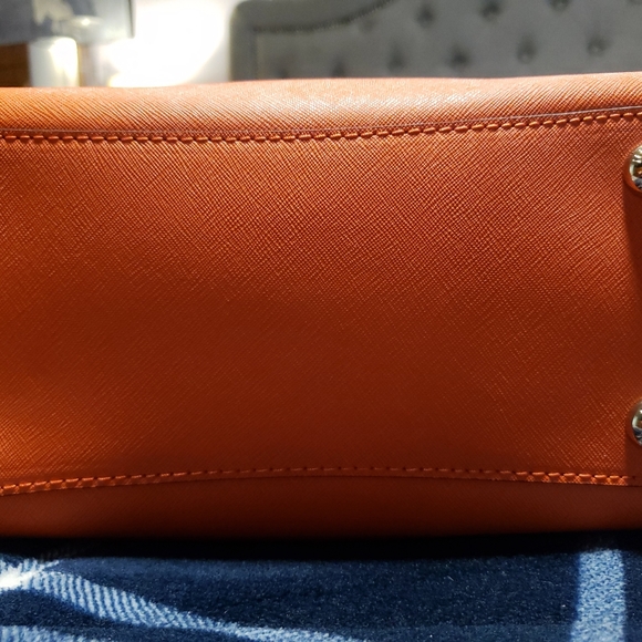 Michael kors handbags cross body - Picture 9 of 11